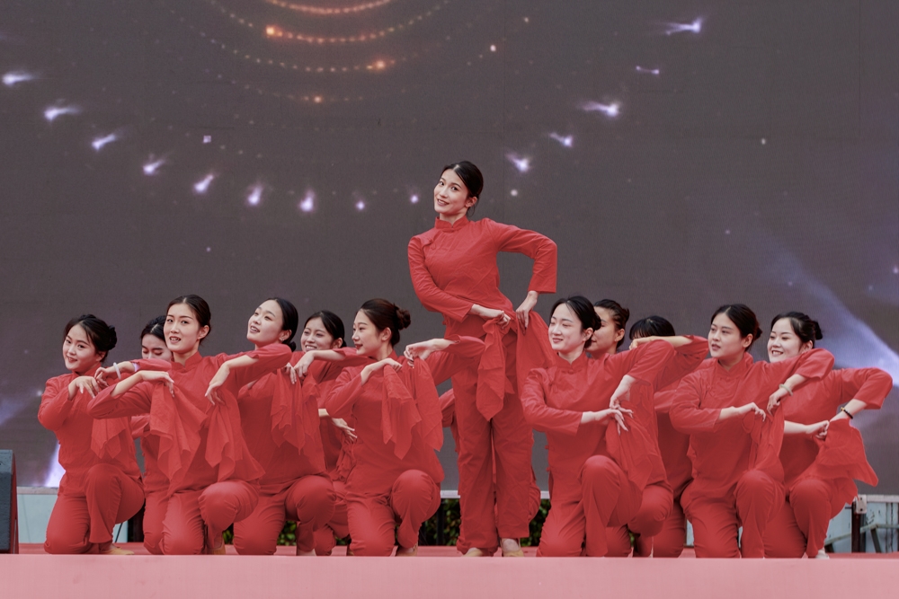 2026年汶上县元宵节文艺汇演节目军艺舞蹈《大花轿》